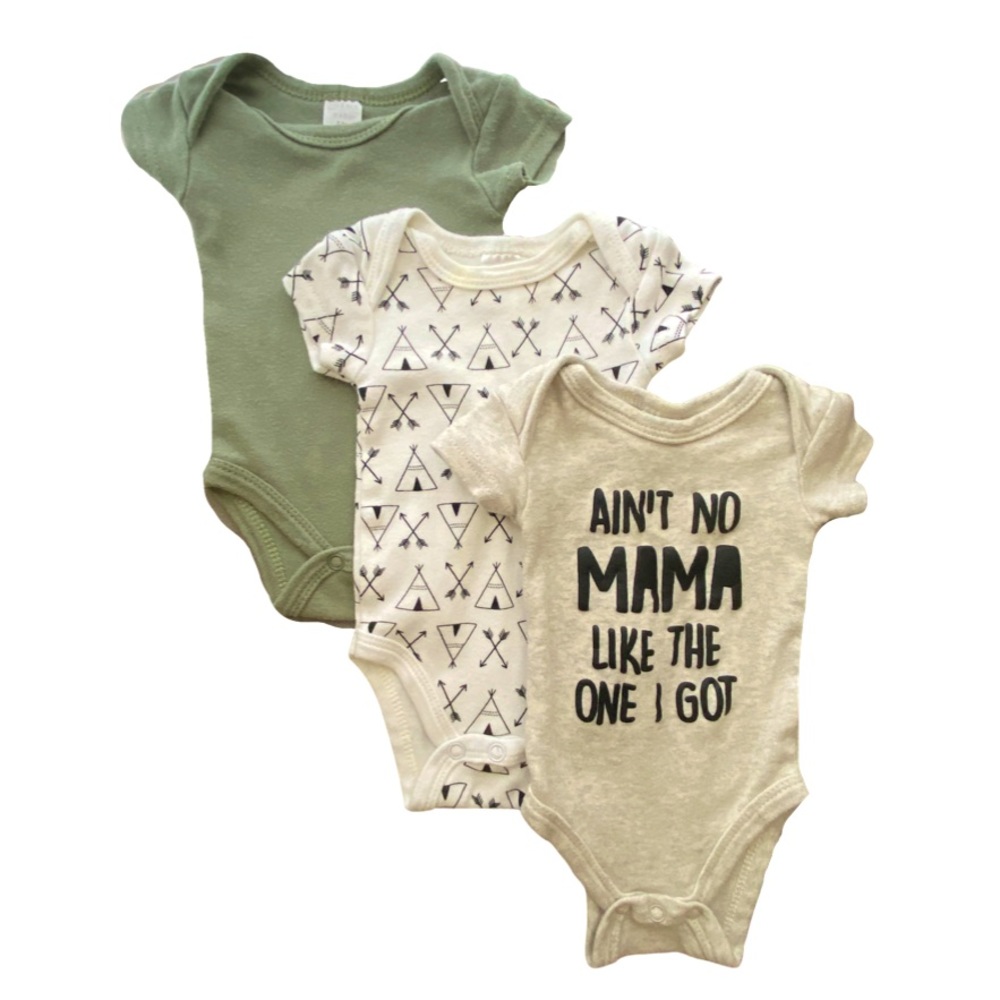 Modern Baby 0-3m “Ain’t No Mama Like The One I Got” Onesie Bundle